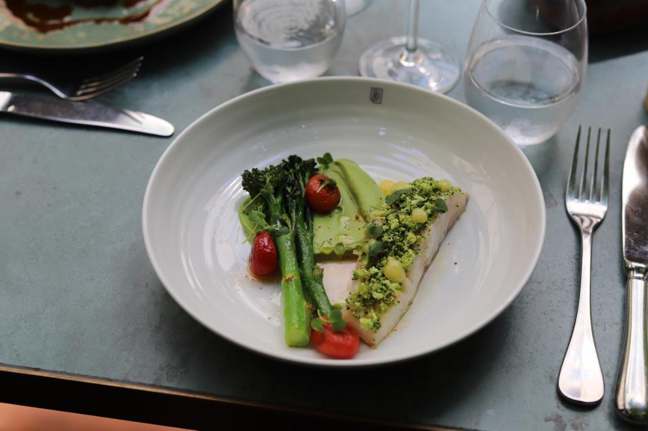 麦森博瑞固特酒店 巴黎 外观 照片 A dish at the restaurant