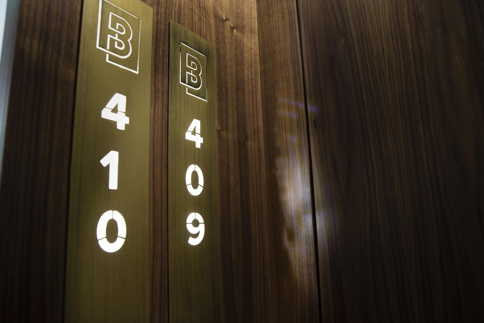 麦森博瑞固特酒店 巴黎 外观 照片 Elevator buttons