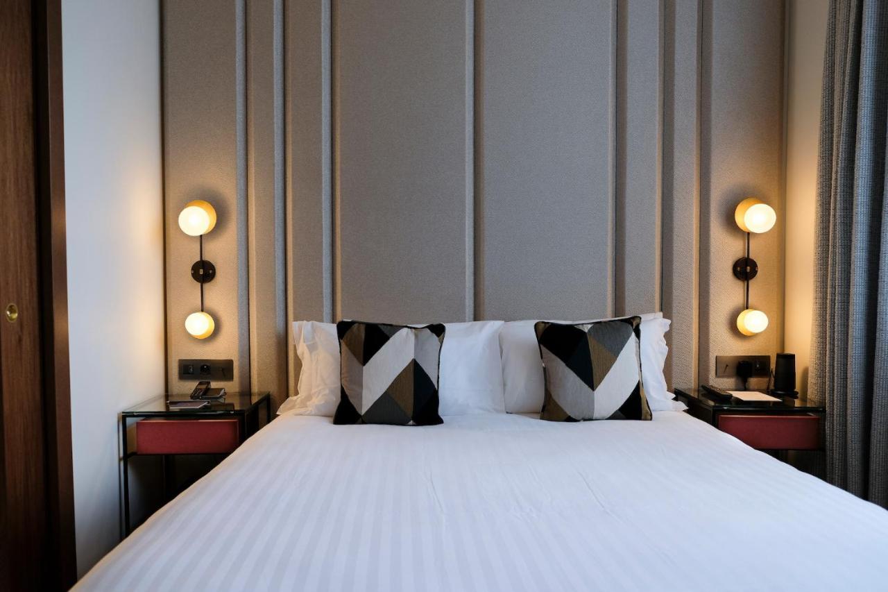 麦森博瑞固特酒店 巴黎 外观 照片 A bedroom at the hotel