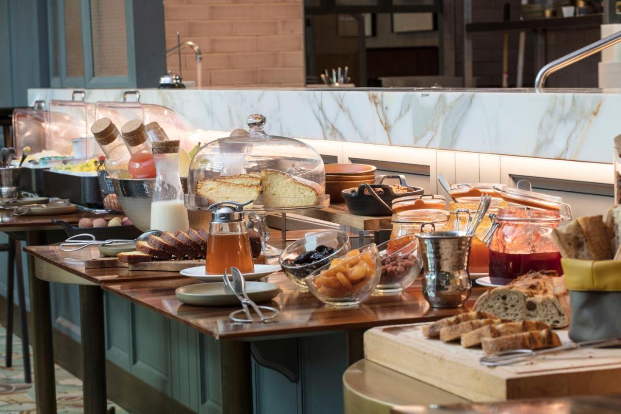 麦森博瑞固特酒店 巴黎 外观 照片 A breakfast buffet